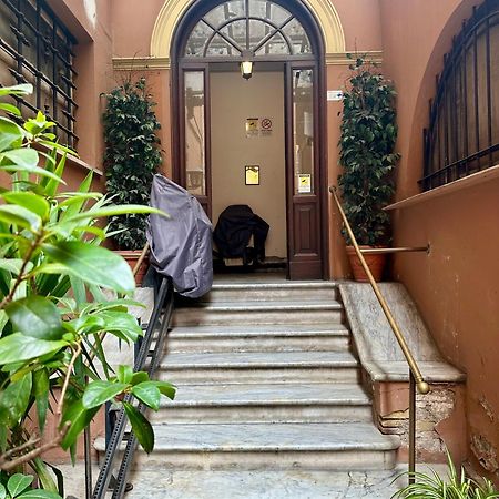 Nazionale Palace Suites Roma Exterior foto